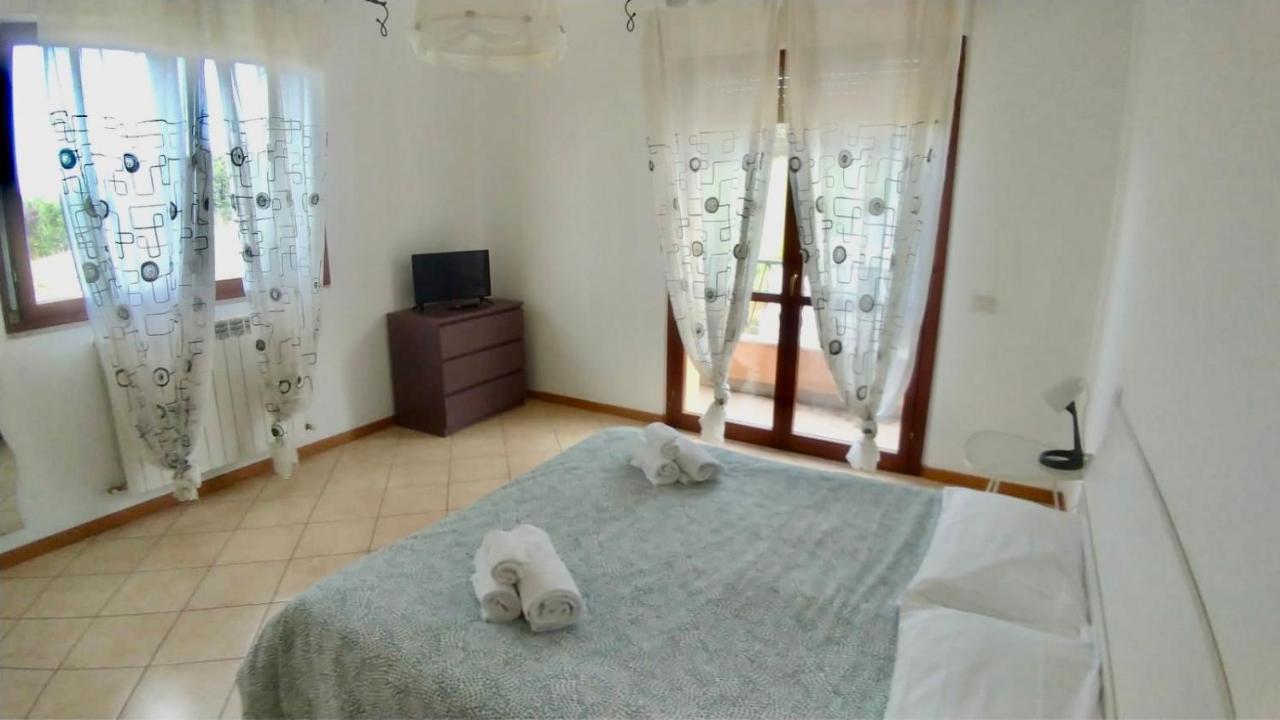 Cleo Camelia Apartment Falconara Marittima Bagian luar foto